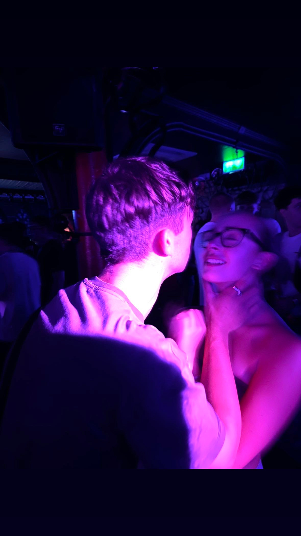 5E4BAEED-5EBC-493C-8B98-6DCC691D38ED